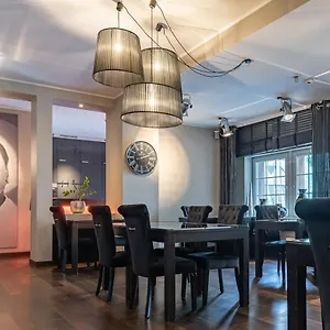 https://stage47.topcolognehotels.com